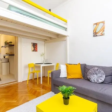 Cozy Gallery Loft In Garam Street By Nw *