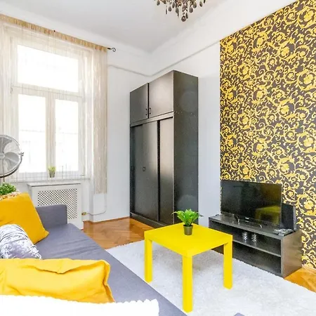 Cozy Gallery Loft In Garam Street By Nw Budapest